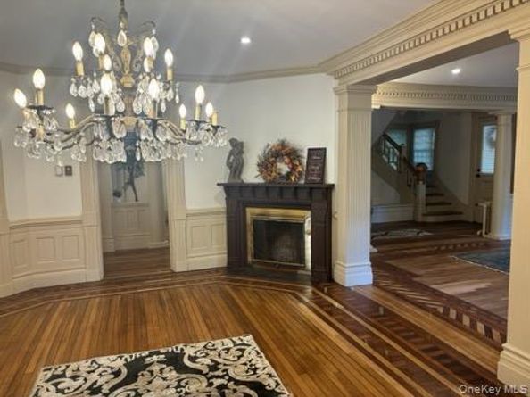 80 Ocean Avenue, Bay Shore NY 11706