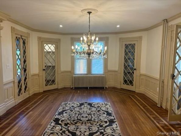 80 Ocean Avenue, Bay Shore NY 11706