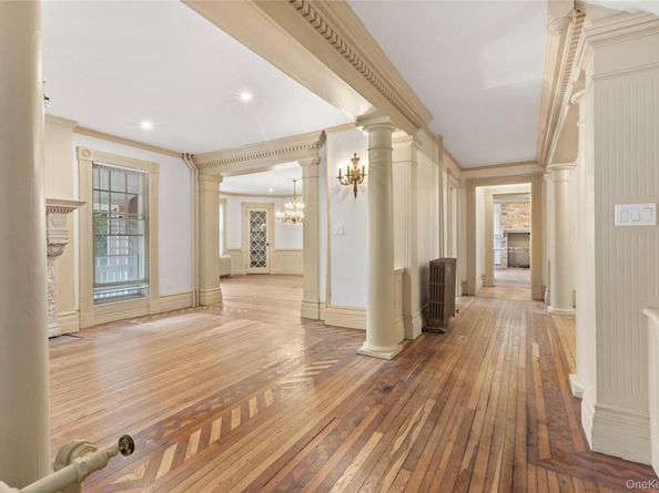 80 Ocean Avenue, Bay Shore NY 11706
