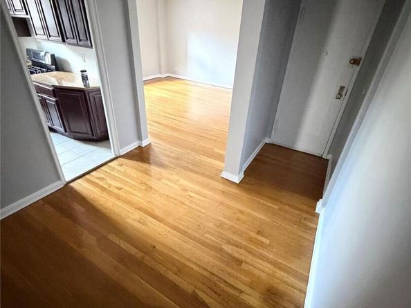 1537 Central Park Avenue E8, Yonkers NY 10710