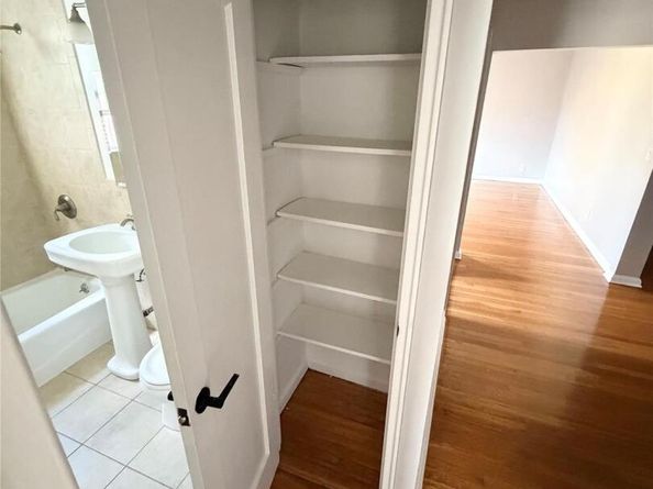 1537 Central Park Avenue E8, Yonkers NY 10710