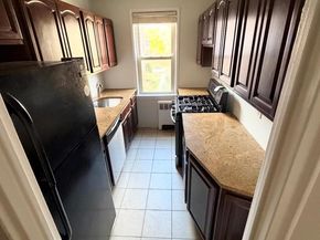 1537 Central Park Avenue E8, Yonkers NY 10710