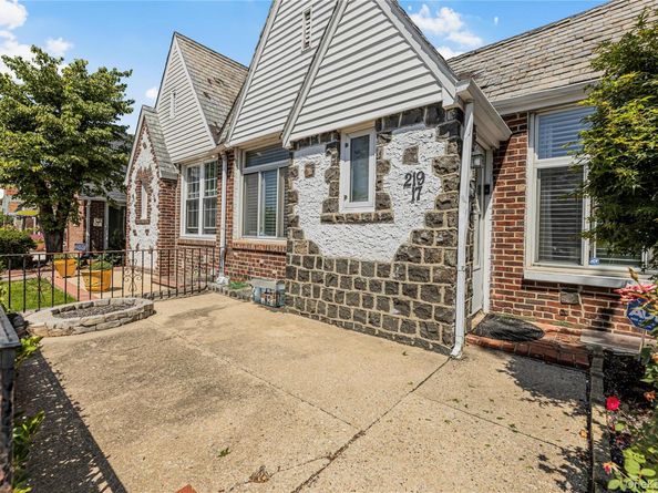 219-17 Murdock, Queens Village NY 11429