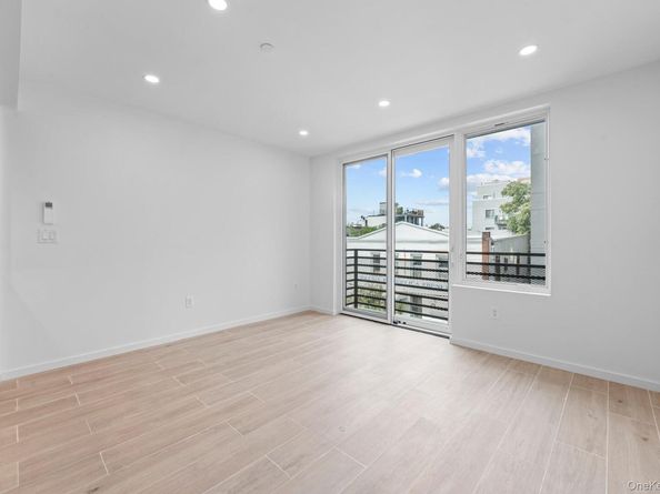 366 Harman Street 3F, Brooklyn NY 11237