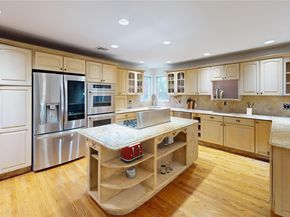 11 E Webster Street, Merrick NY 11566