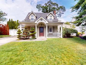 11 E Webster Street
