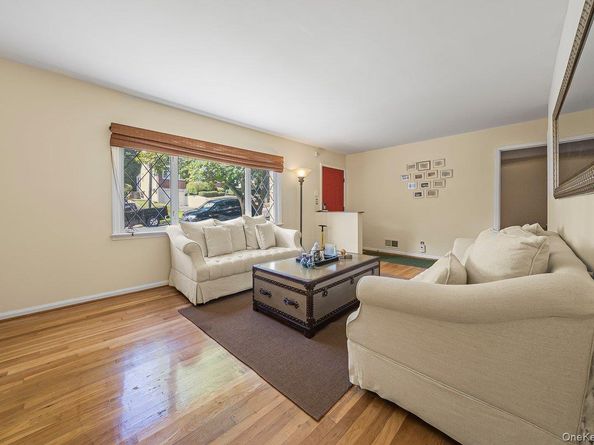104 Lefferts Road, Yonkers NY 10705
