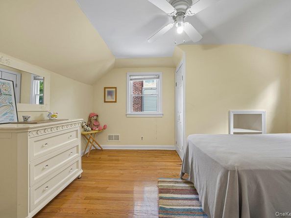 104 Lefferts Road, Yonkers NY 10705
