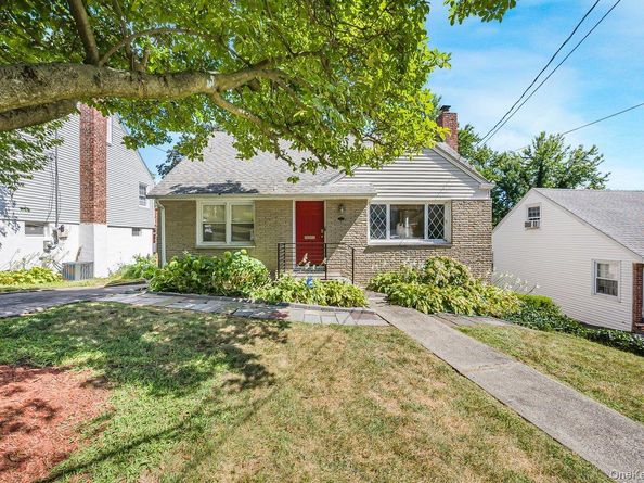 104 Lefferts Road, Yonkers NY 10705