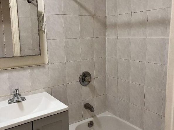 102-18 64 Avenue 2X, Forest Hills NY 11375