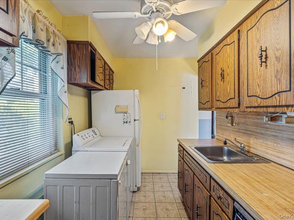 249-30 57 Avenue 1, Little Neck NY 11362
