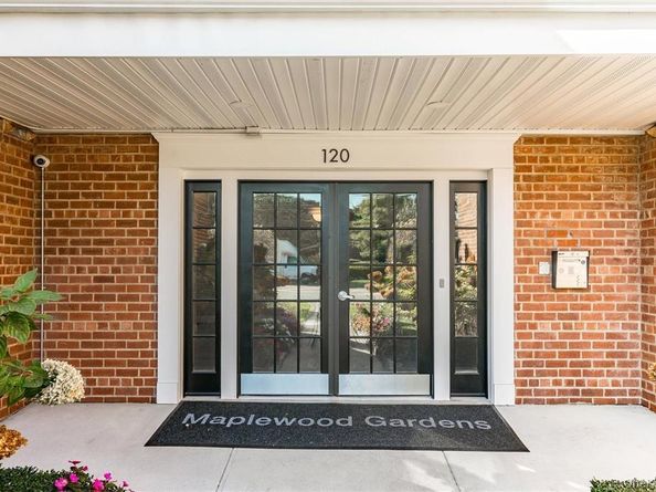 124 Park Avenue S 3R, Rockville Centre NY 11570