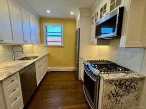 124 Park Avenue S 3R, Rockville Centre NY 11570