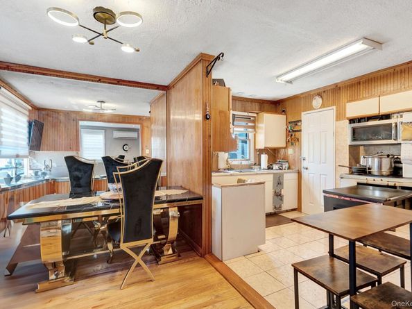 138 Ormonde Boulevard, Valley Stream NY 11580