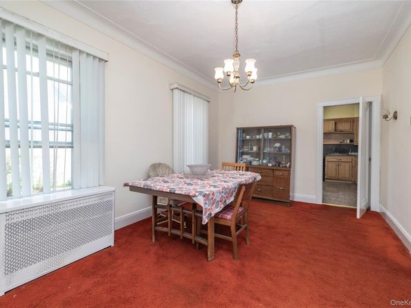 59 Lakeview Avenue, Lynbrook NY 11563