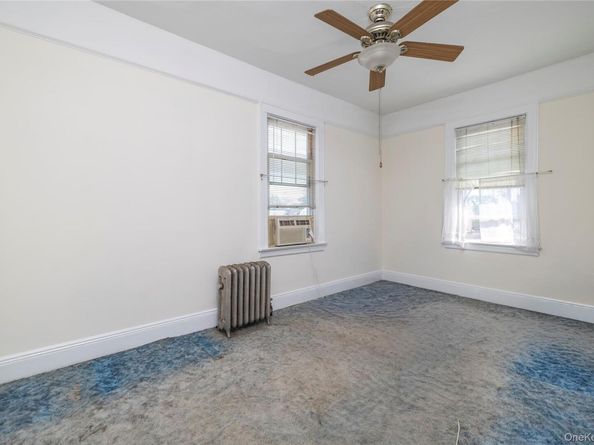 59 Lakeview Avenue, Lynbrook NY 11563