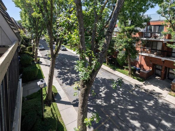 7111 Sutton Place 3, Fresh Meadows NY 11365