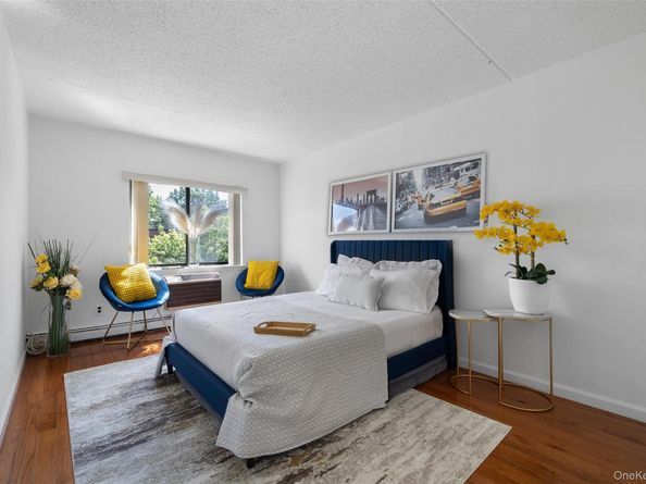7111 Sutton Place 3, Fresh Meadows NY 11365
