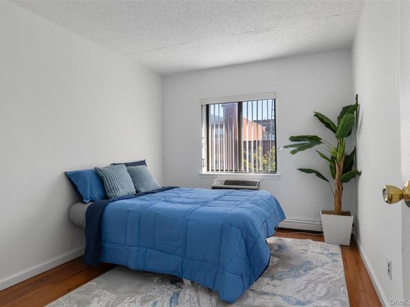 7111 Sutton Place 3, Fresh Meadows NY 11365
