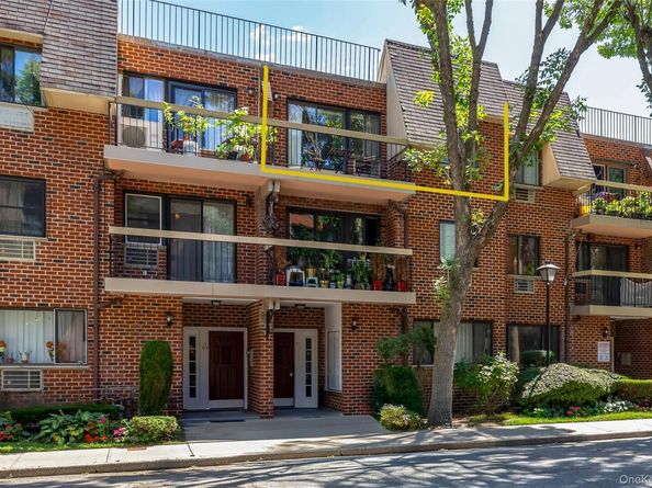 7111 Sutton Place 3, Fresh Meadows NY 11365