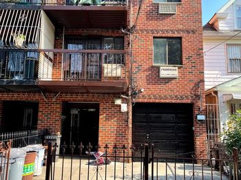 94-28 53 Avenue