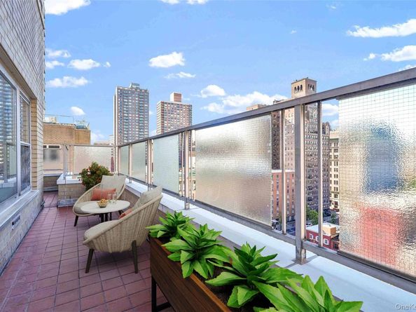 20 E 9th Street 14O, New York (Manhattan) NY 10003