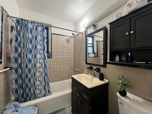 9211 35th Avenue 4N, Jackson Heights NY 11372