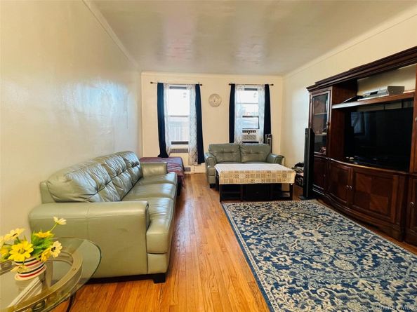 9211 35th Avenue 4N, Jackson Heights NY 11372
