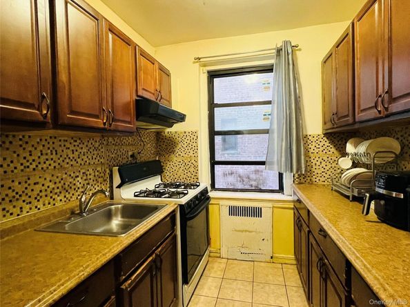 9211 35th Avenue 4N, Jackson Heights NY 11372