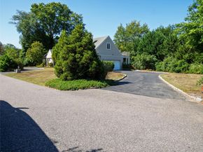 4 Willow Lane, Hewlett Harbor NY 11557