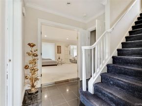 4 Willow Lane, Hewlett Harbor NY 11557