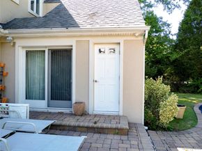 4 Willow Lane, Hewlett Harbor NY 11557