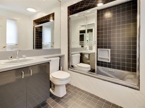 4 Willow Lane, Hewlett Harbor NY 11557