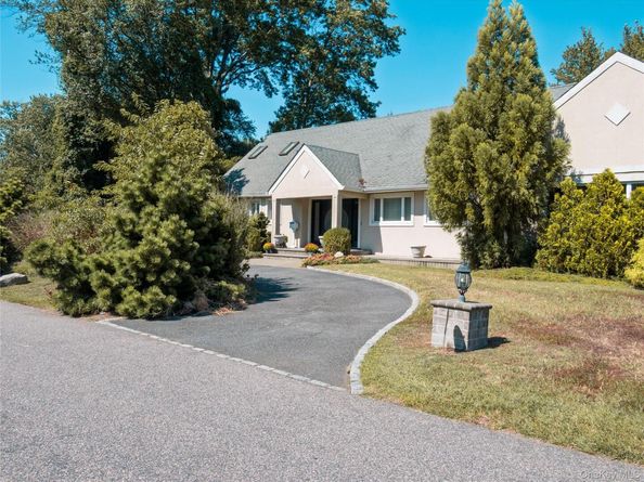 4 Willow Lane, Hewlett Harbor NY 11557