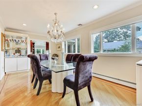 4 Willow Lane, Hewlett Harbor NY 11557