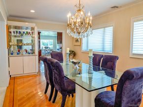 4 Willow Lane, Hewlett Harbor NY 11557