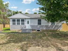 25 Candlewood Road, Bay Shore NY 11706