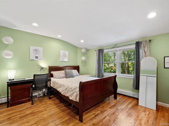 10A Hunting Hill Road, Woodbury NY 11797