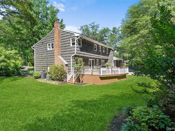 10A Hunting Hill Road, Woodbury NY 11797