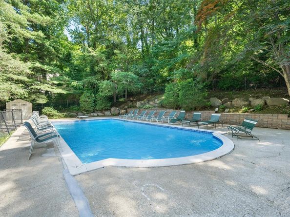 10A Hunting Hill Road, Woodbury NY 11797