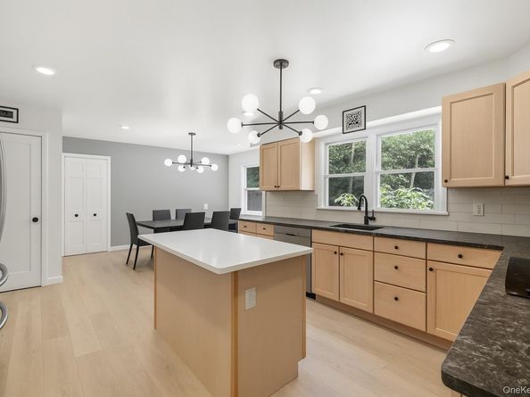 10A Hunting Hill Road, Woodbury NY 11797