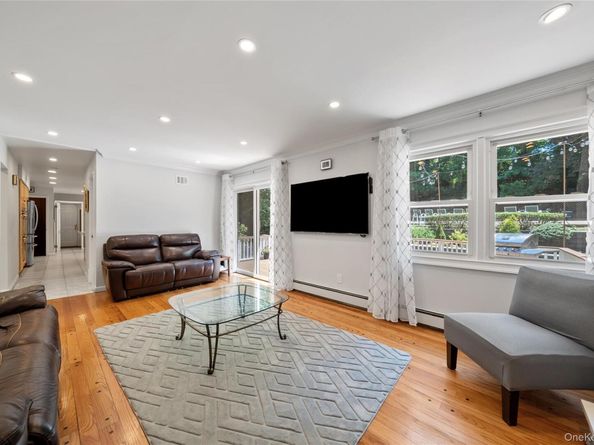10A Hunting Hill Road, Woodbury NY 11797