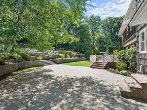 10A Hunting Hill Road, Woodbury NY 11797