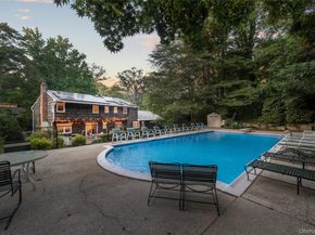10A Hunting Hill Road, Woodbury NY 11797