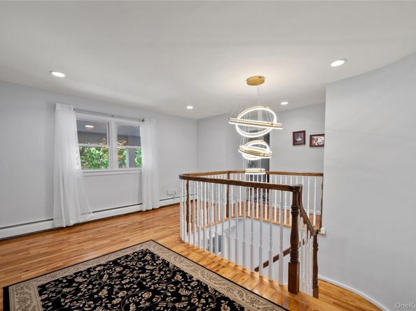 10A Hunting Hill Road, Woodbury NY 11797