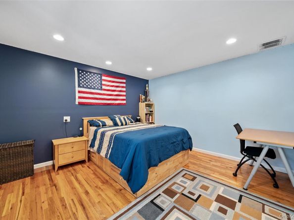 10A Hunting Hill Road, Woodbury NY 11797