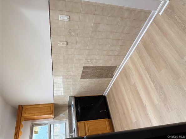 231-22 87 Avenue, Queens Village NY 11427