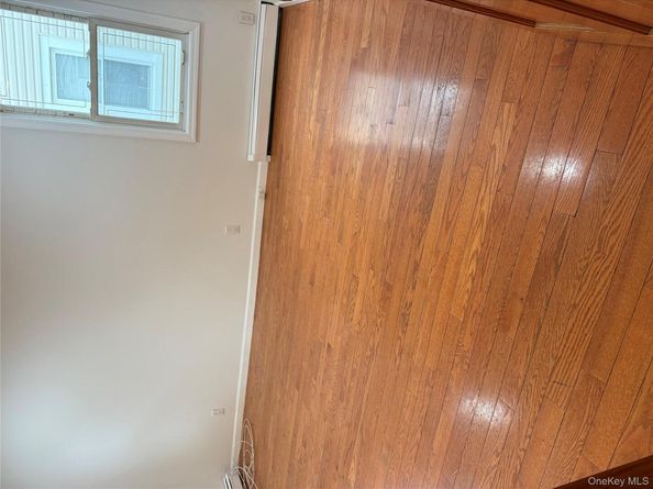 231-22 87 Avenue, Queens Village NY 11427