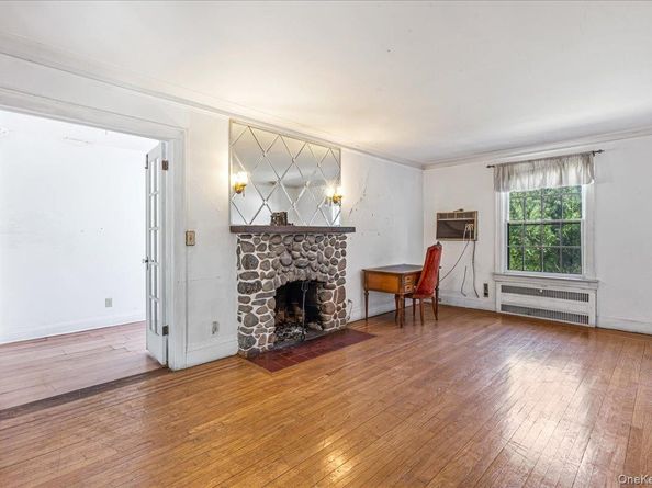 18019 Grand Central Parkway, Jamaica Estates NY 11432