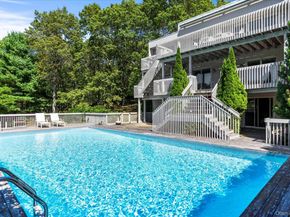 11 Deer Trail Road, Southampton NY 11968